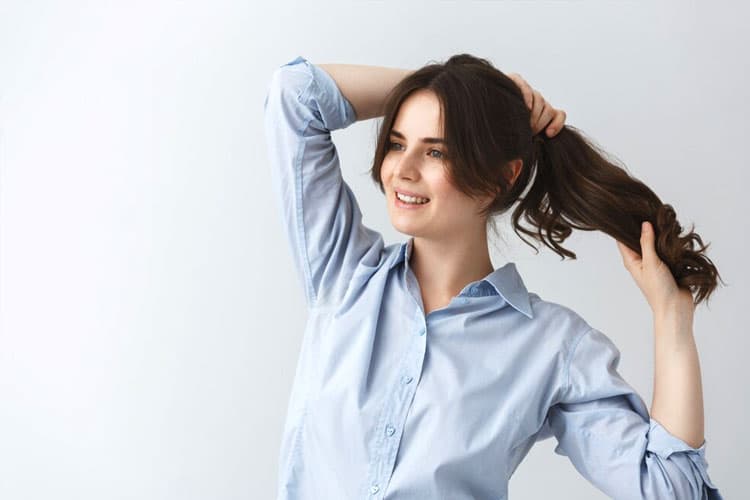 Tips Menjaga Kesehatan Rambut agar Tetap Kuat dan Berkilau